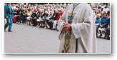 Eveque à Lourdes juin 2006
