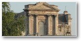 Partie supérieure de la façade
