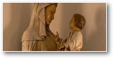 Une représentation intimiste, le regard. Dialogue entre Marie et Jésus