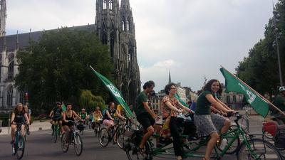 Le Tour Alternatiba lors de son passage à Rouen