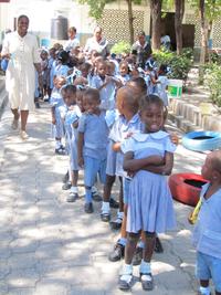 Les petits haitiens a l'ecole