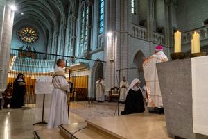 Consécration par Monseigneur Leborgne