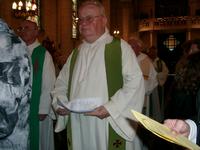 L'abbé Marcel Letoquart lors de l'inauguration de la paroisse nouvelle : St Vincent de Bully en Gohelle
