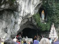 Lourdes, la grotte