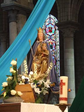 statue cathédrale St Omer