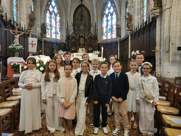 Premieres eucharisties 29 mai